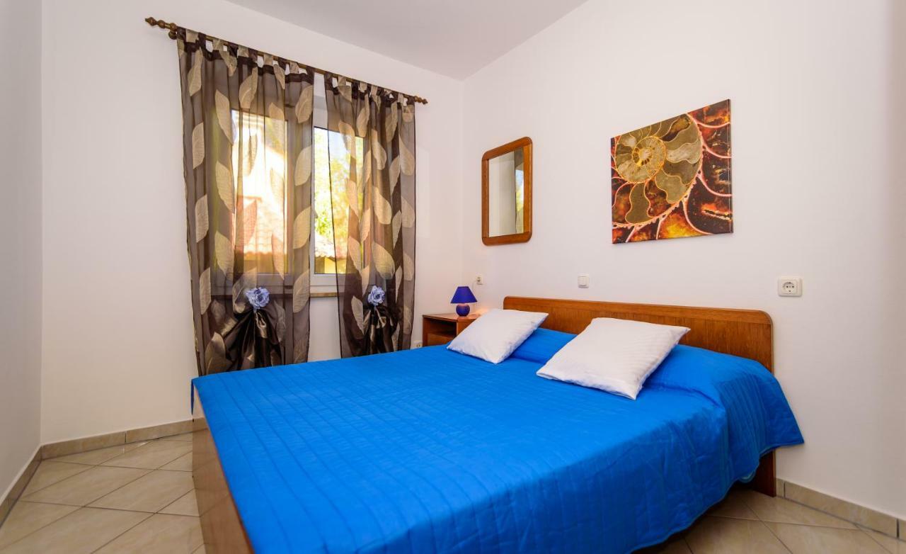 Apartments Sanmichel Pula Exterior photo