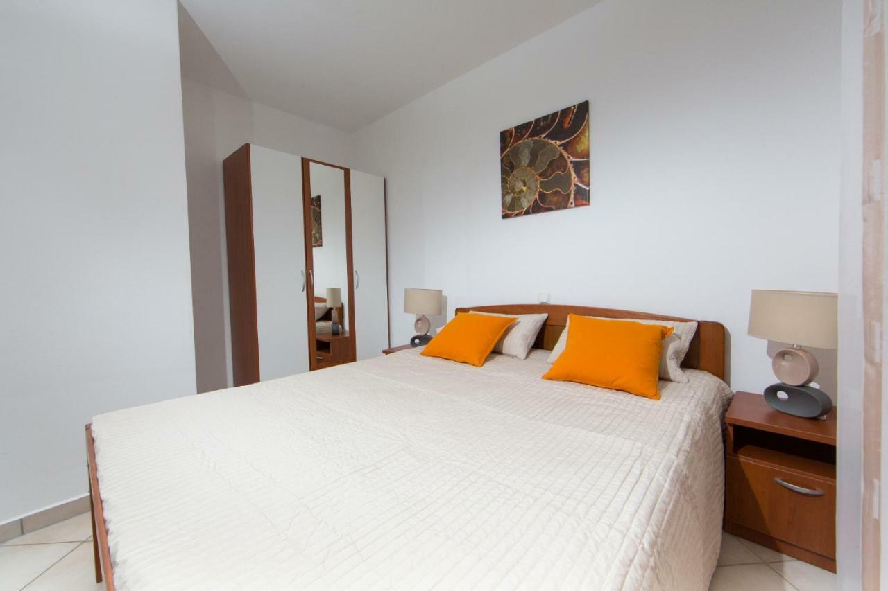 Apartments Sanmichel Pula Exterior photo