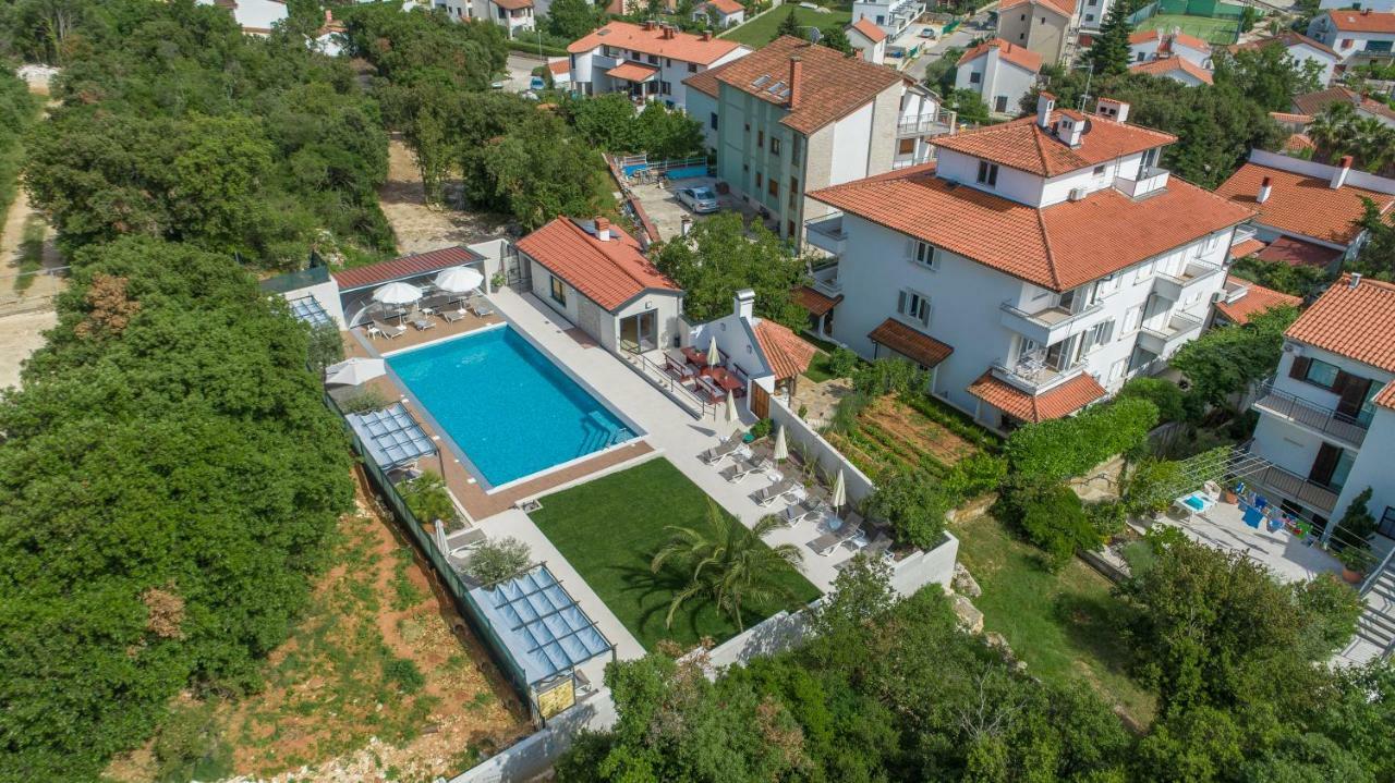 Apartments Sanmichel Pula Exterior photo